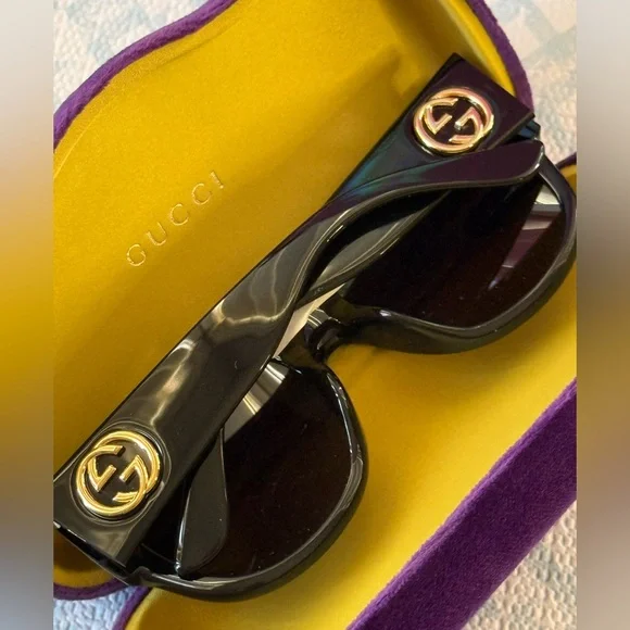 Gucci Women's Black Gradient Sunglasses - Picture 6 of 9